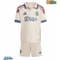 Ajax Tredjedraktsett Barn 2025-26 Kortermet (+ Korte bukser)